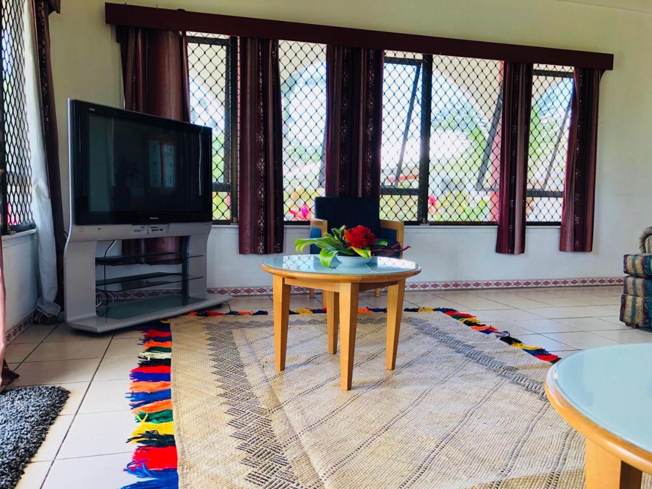Tonga Holiday Villa 누쿠알로파 외부 사진